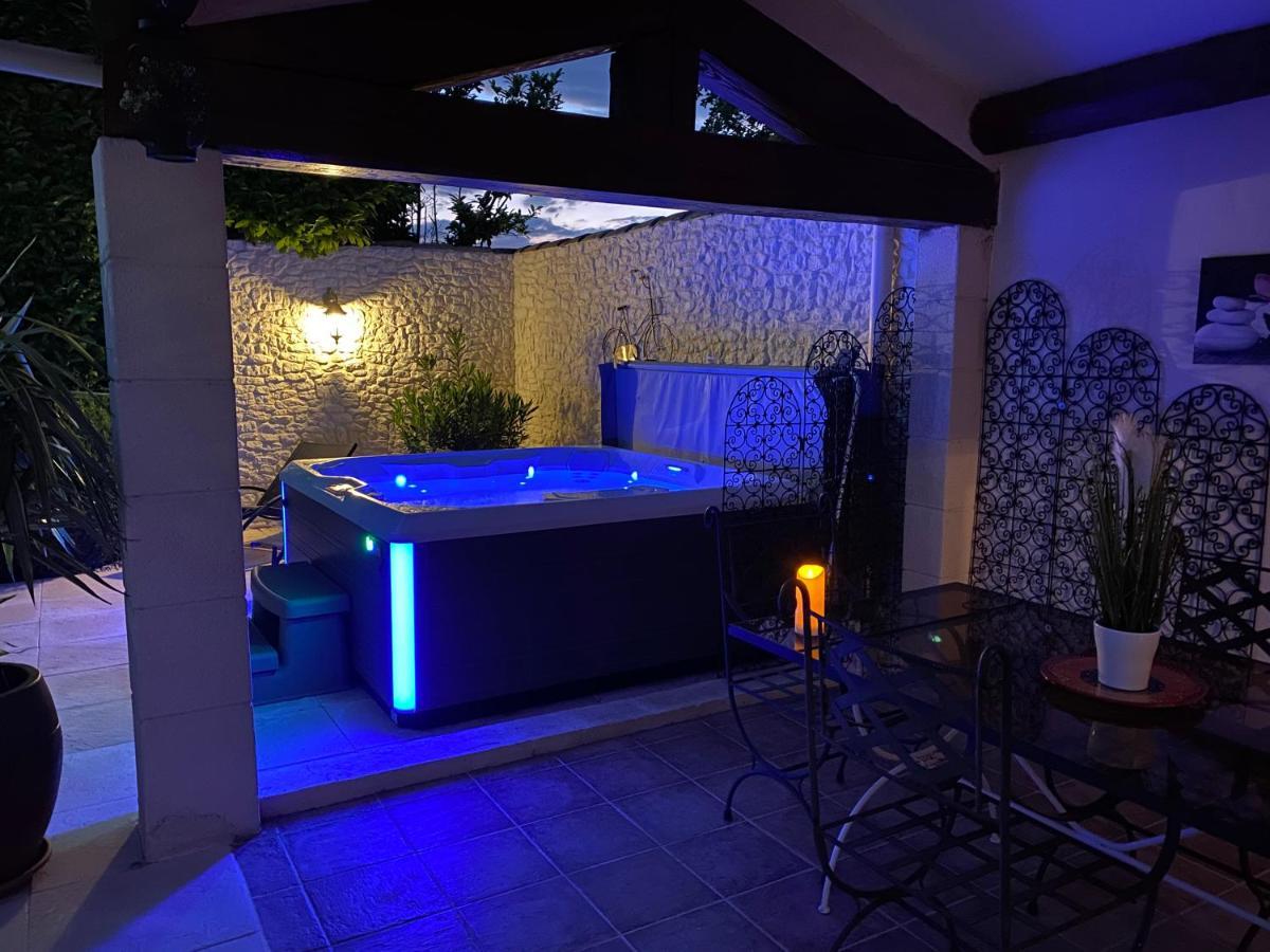 Mas Beau Soleil & Spa Cottages De Charme Avec Jacuzzi&Jardin Prives Saint-Rémy-de-Provence Eksteriør billede