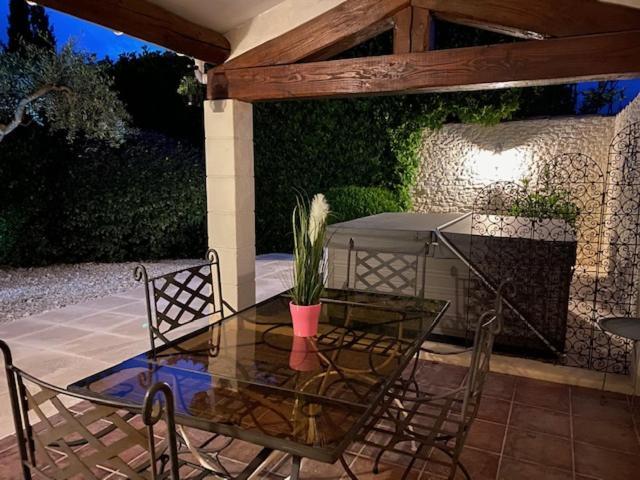 Mas Beau Soleil & Spa Cottages De Charme Avec Jacuzzi&Jardin Prives Saint-Rémy-de-Provence Eksteriør billede