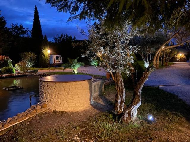 Mas Beau Soleil & Spa Cottages De Charme Avec Jacuzzi&Jardin Prives Saint-Rémy-de-Provence Eksteriør billede