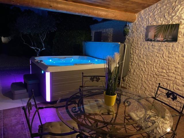 Mas Beau Soleil & Spa Cottages De Charme Avec Jacuzzi&Jardin Prives Saint-Rémy-de-Provence Eksteriør billede