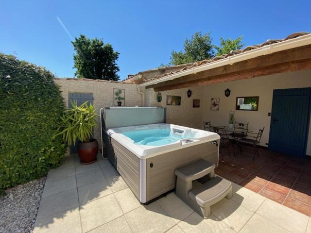 Mas Beau Soleil & Spa Cottages De Charme Avec Jacuzzi&Jardin Prives Saint-Rémy-de-Provence Eksteriør billede